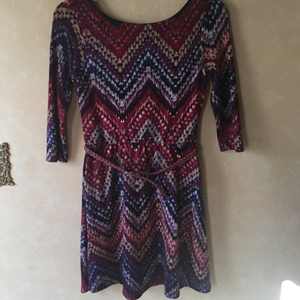 LILY ROSE SCOOP NECK ZIG ZAG PATTERN DRESS  XS     ☆